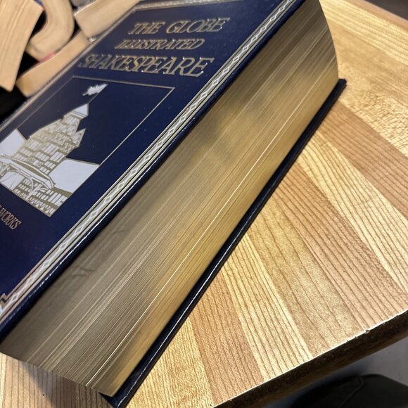 The Globe Illustrated Shakespeare Complete Works Annotated Leather Gilt 1986 - Picture 3 of 16